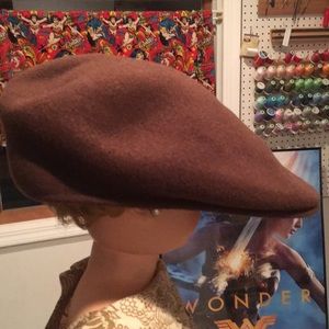 Vintage Kangol wool cap. Size L. Newsboy style